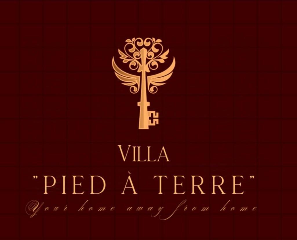 Villa "Pied-A-Terre" Residence & Spa 우마그 외부 사진